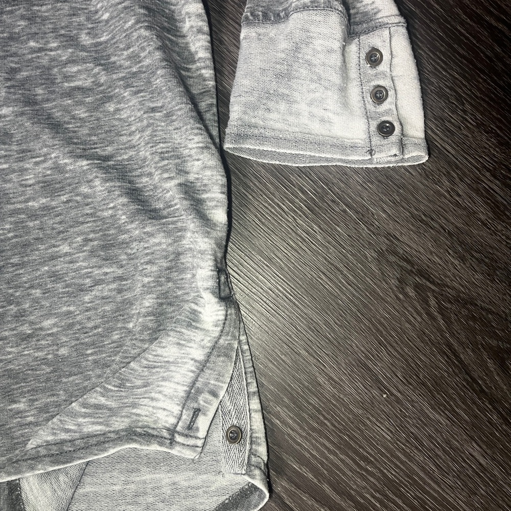 NWOT Jane and Delancey Gray Long Sleeve Top - Med